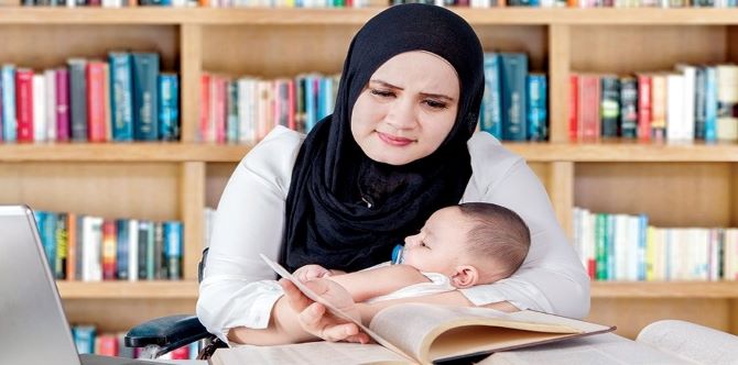 Bukan Mudah Menjadi Suri Rumah, Selain Perlu Bekerja & Mengurus Anak-Anak, Ini Sebabnya