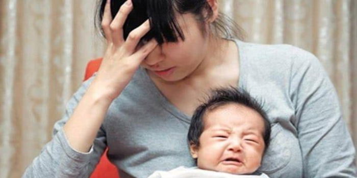 Sakit Kepala Berpanjangan Antara 8 Simptom Bahaya Lepas Bersalin Yang Perlu Diambil Perhatian!