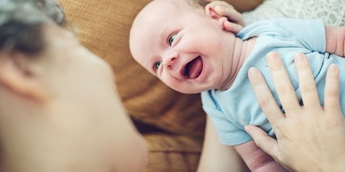 5 Topik Mudah Untuk Anda Bercakap Dengan Bayi, Boleh Rangsang Otaknya Jadi BIJAK!