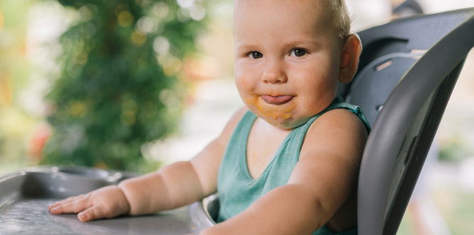 Anak Makan Bersepah, Ibu Harus Ajar Etika Makan Anak Sejak Kecil, Ini Caranya!