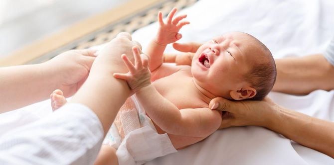 Bayi Menangis Keluar Air Mata & Tanpa Air Mata Apa Bezanya? Ini Penjelasan