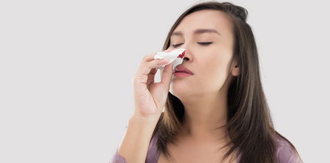 Hidung Berdarah Ketika Hamil (Epistaxis): 10 Faktor Yang Jadi Puncanya & Cara Hentikan Pendarahan