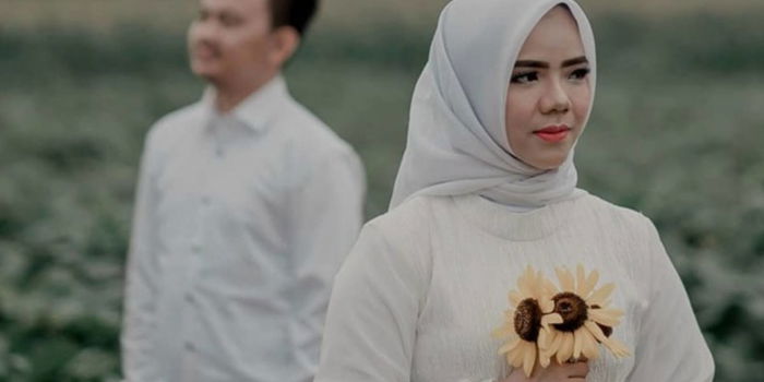 Bahayakah Suami Suka Membantu & Mengutamakan Orang Lain? Kenali Ciri Altruisme Ini!