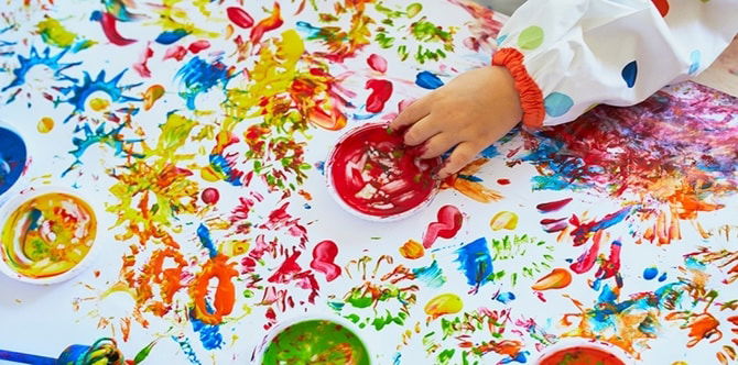 5 Idea Messy Play Untuk Terapi Sensori Anak 1-4 Tahun, Ibu Boleh DIY Sendiri Di Rumah!