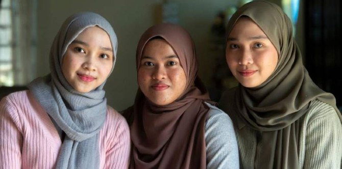 Kembar Seiras Tertukar Sejak 20 Tahun, Disedari Rakan Kerana Tarikh Lahir Yang Sama