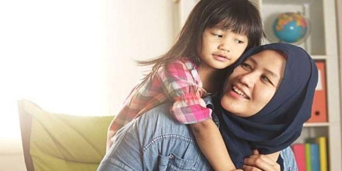 Elak Jadi Ibu Ayah Toksik, Ini Cara Mendidik Anak Umur 7 Tahun Menurut Ajaran Islam