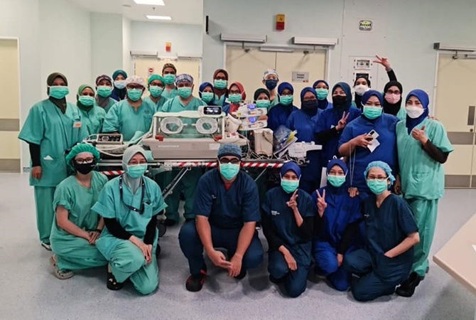 Malaysia Catat Sejarah, Kali Pertama Pembedahan Kembar Siam Pramatang Dijalankan