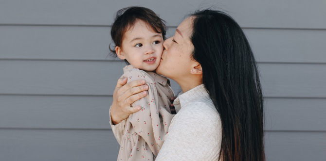 Anak Sulung Sentiasa Istimewa Di Hati Ibu, Dialah Yang Beri Banyak Pengalaman & Pengajaran