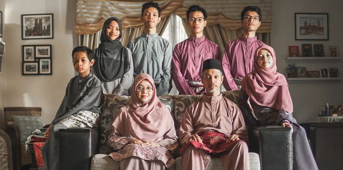 5 Tips Menjadi Menantu Yang Baik Di Depan Mentua & Ipar Duai, Tak Susah Pun!