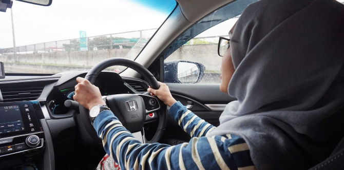 Pandu Kereta Selepas Bersalin Czer/Normal, Doktor Tetapkan 9 Syarat Penting Ibu Kena Ikut!