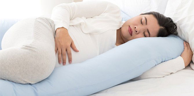 5 Posisi Tidur Elak Bayi Songsang Untuk Ibu Hamil Amalkan
