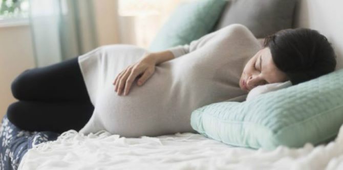 Bayi Meninggal Dalam Kandungan, Ini Pentingnya Posisi Tidur Yang Selamat Ketika Hamil