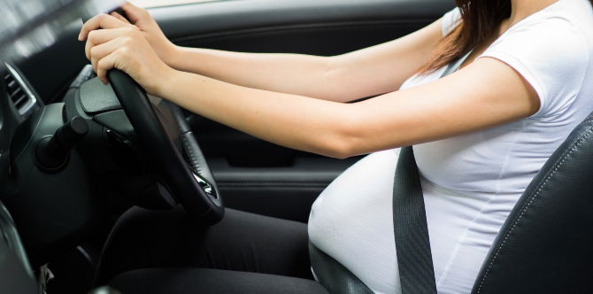 Adakah Bahaya Memandu Ketika Hamil? Ibu, Ikuti 10 Checklist Ini Sebelum Mulakan Perjalanan