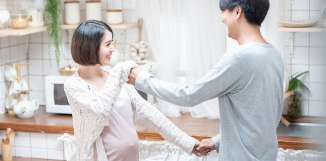 Menari Ketika Mengandung Boleh Buat Ibu Happy, Bayi Dalam Kandungan Pun Rasa Teruja!