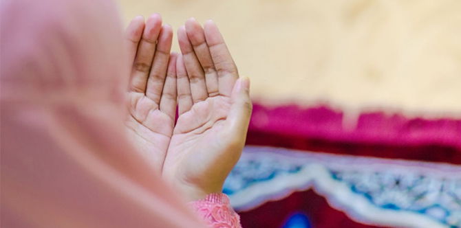 7 Doa Selepas Solat Dalam Bahasa Arab & Rumi Yang Boleh Anda Amalkan Selalu