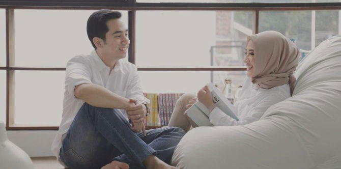 15 Topik Borak Dengan Pasangan Untuk Lebih Mengenali Dan Mesra, Hubungan Jadi Lebih Utuh