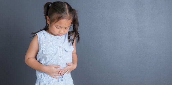 Pedih Ulu Hati Dalam Kanak-Kanak: 10 Tanda GERD Pada Anak, Punca & Rawatan Berkesan