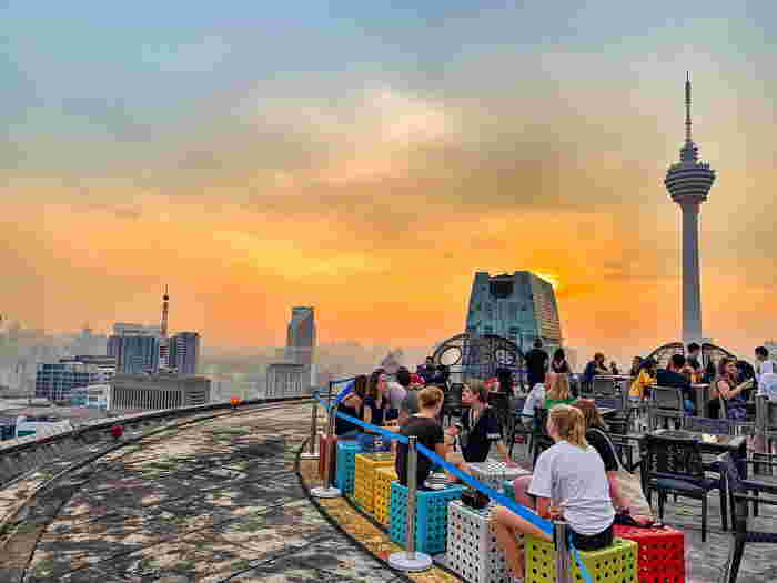 Sambutan Tahun Baru 2025: 12 Lokasi Terbaik Untuk Melihat Pertunjukan Bunga Api Bersama Tersayang