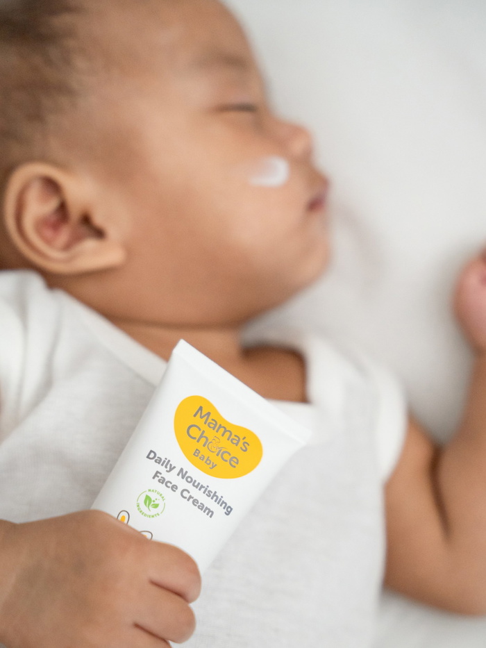 Cara Membantu Kulit Bayi Capai Kematangan Penuh, Panduan Agar Kulit Si Manja Kuat & Sihat