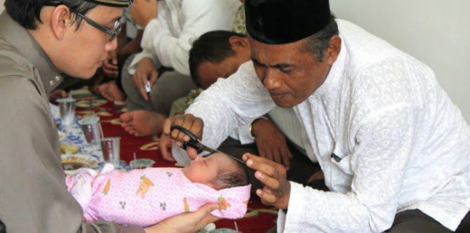 Aqiqah Untuk Anak Perempuan: Panduan Lengkap Berserta Niat & Caranya