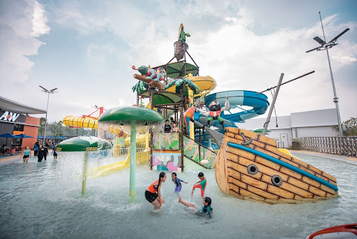 Mencari Aktiviti Hujung Minggu dengan Harga Berbaloi? Jom Terokai 4 Taman Tema Terkemuka di Malaysia Ini