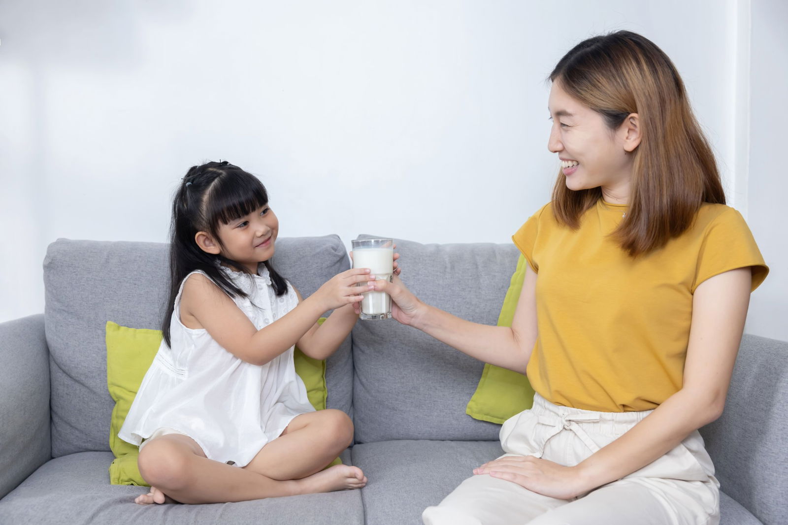 The Hidden Sugar Trap: Why Parents Should Choose Growing-Up Milk Free from Added Sugars